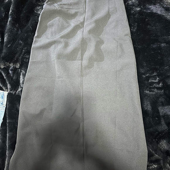 NWT Stradivarius long skirt with leg slit - size 4 - Picture 5 of 7